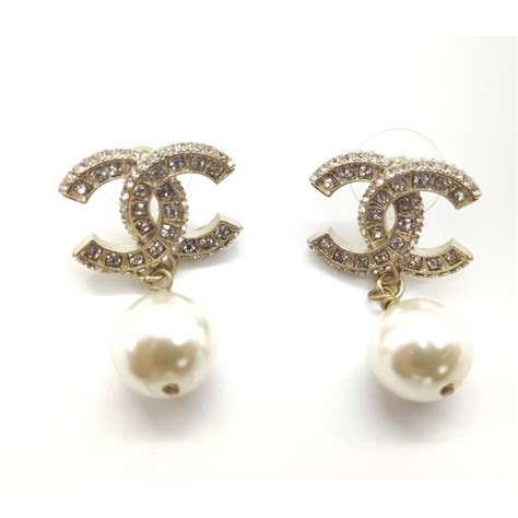 boucle d'oreille perle chanel